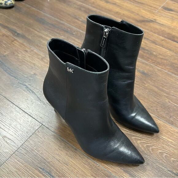 MICHAEL MICHAEL KORS Dorothy Flex Leather Ankle Boot SZ 8.5 - Picture 5 of 15